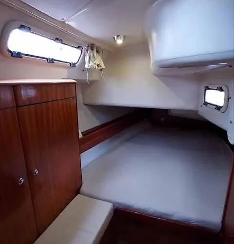 Πλωτό κατάλυμα Veronica *